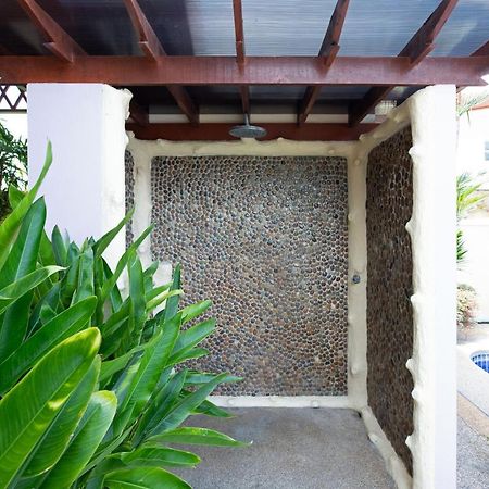 Beautiful 5Br Villa Felicity, Pool & Garden, Near Naiharn Rawai Bagian luar foto